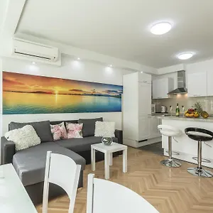 Apartment Petro Oldtown, Split