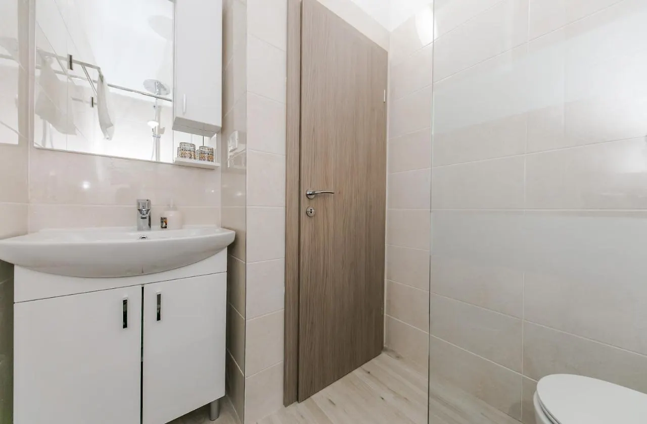 Palomia C Apartment Split